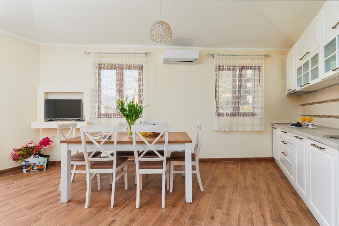 Our Sunset Apartments With Pool And Sea View コトル エクステリア 写真
